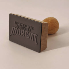 Timbro ex libris super libro