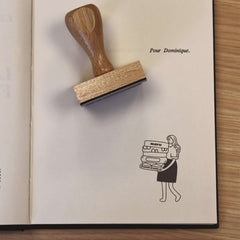 Timbro ex libris donna che porta dei libri