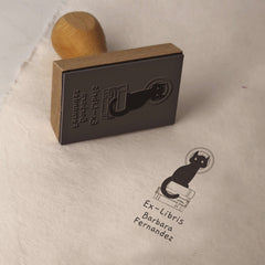 Timbro ex libris gatto nero