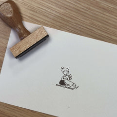 Timbro ex libris lettrice sul pouf